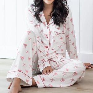 Kyte Baby Long-Sleeved Women's Pajama Top in Bow